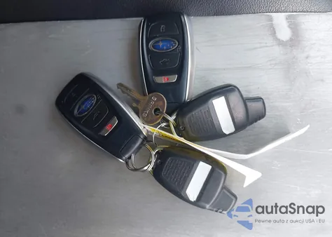 2018 Subaru Outback 2.5I Limited z USA, uszkodzony, nr VIN 4S4BSANC3J3284960